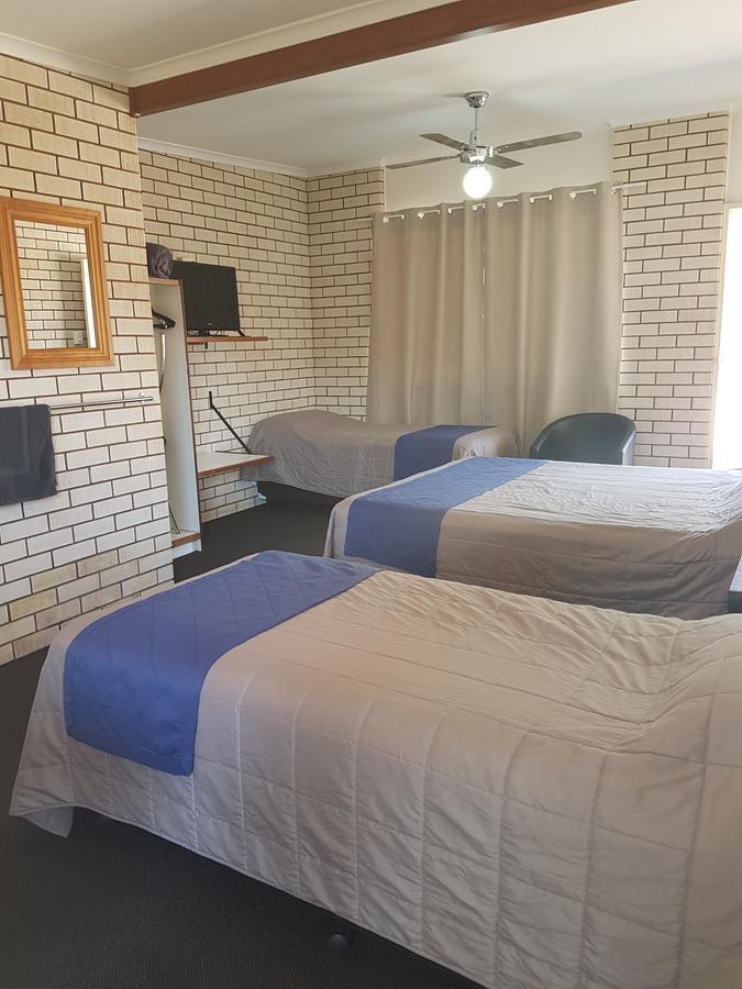 Emerald Tower Motor Inn Ngoại thất bức ảnh